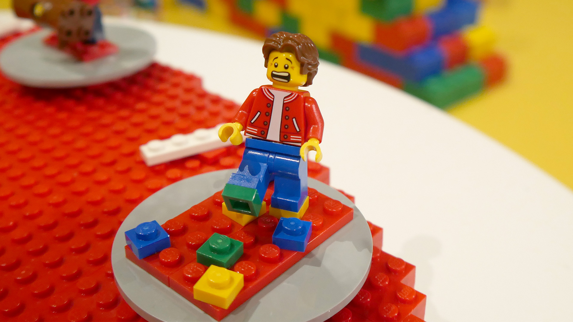 Minifig walking on bricks
